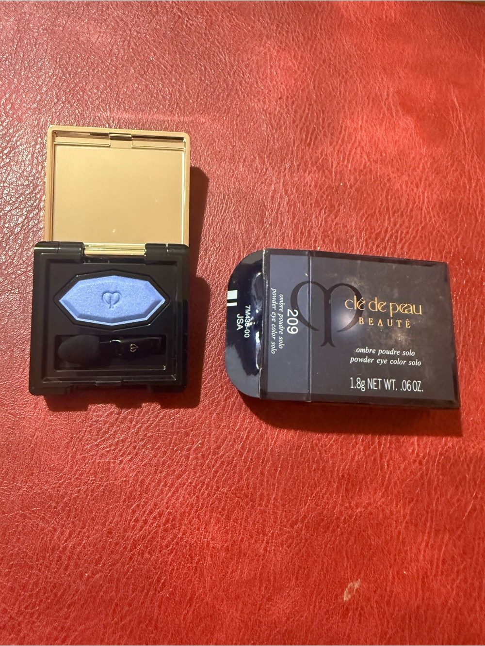 Clé de Peau Beauté Powder Eye Color 209 Blue Single Matte Pressed Powder 0.06 oz